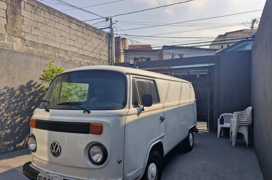 VOLKSWAGEN KOMBI 1.6 FURGÃO 8V GASOLINA 3P MANUAL